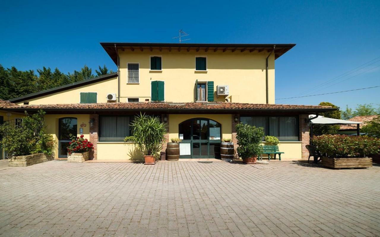 Rifugio San Lorenzo Bed and Breakfast Porto Mantovano Eksteriør billede