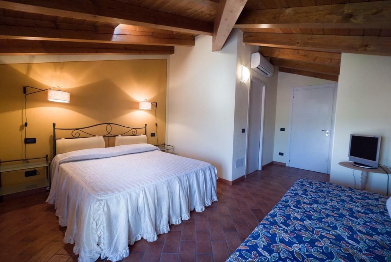 Rifugio San Lorenzo Bed and Breakfast Porto Mantovano Eksteriør billede